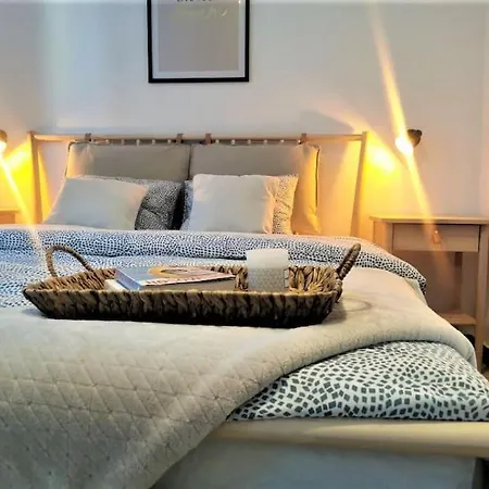 Apartamento Modern Italia - 100m Main Square - Parking And Lift
