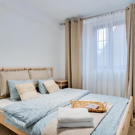 Apartmán Modern Italia - 100m Main Square - Parking And Lift