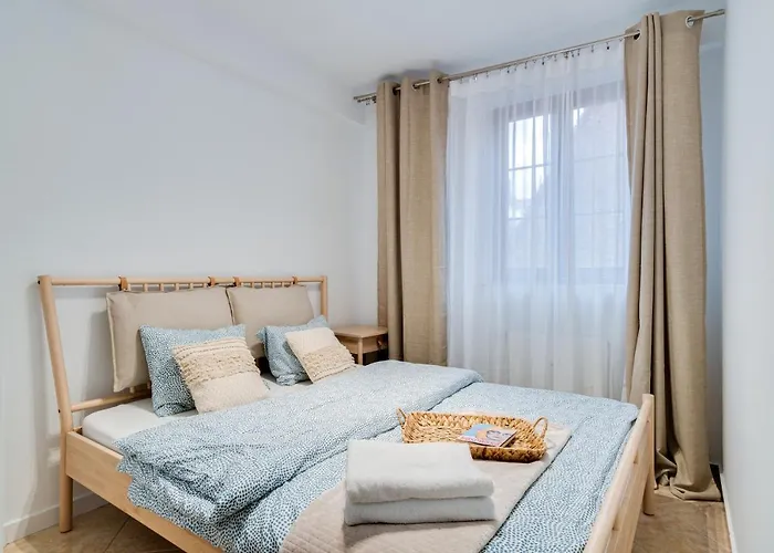 Apartamento Modern Italia - 100m Main Square - Parking And Lift